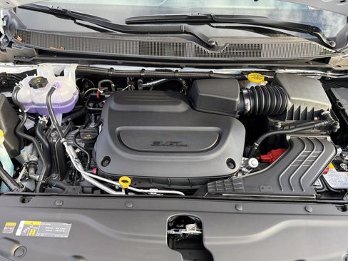 New 2026 Chrysler Voyager LX image 24