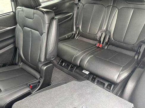 New 2025 Jeep Grand Cherokee L Limited w/ Luxury Tech Group II image 7