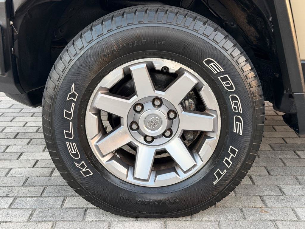 Used 2014 Toyota FJ Cruiser 4WD w/ Convenience Package image 21