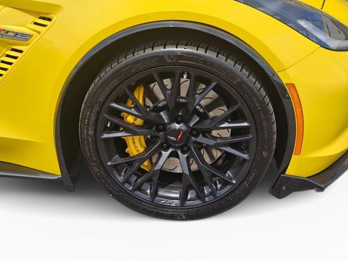Used 2016 Chevrolet Corvette Z06 w/ 3LZ Preferred Equipment Group RWD image 14