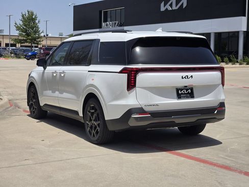 New 2026 Kia Carnival SX Prestige FWD image 3
