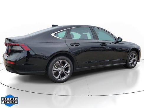 Used 2023 Honda Accord EX image 4