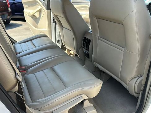 Used 2015 Ford Escape SE w/ Equipment Group 201A FWD image 27