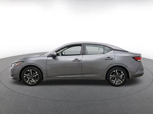 Used 2025 Nissan Sentra SV FWD image 4