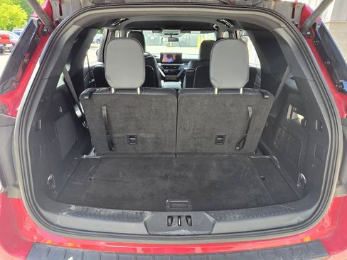 Used 2025 Ford Explorer ST-Line AWD/4WD image 9