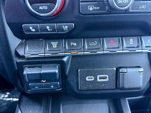 Certified 2021 Chevrolet Silverado 2500 LTZ w/ LTZ Plus Package AWD/4WD image 34