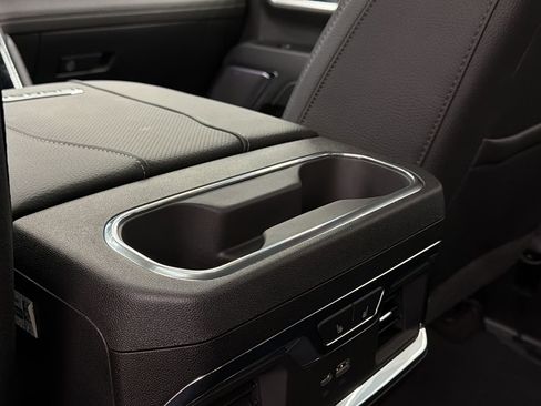 Used 2026 GMC Sierra 3500 Denali w/ Technology Package image 31