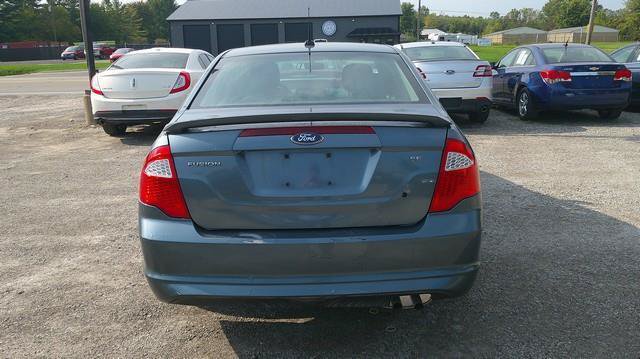 Used 2011 Ford Fusion SE FWD image 4