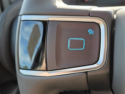 New 2025 Ford Expedition Active image 22