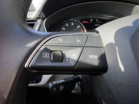 Used 2021 Audi Q5 Premium w/ Convenience Package image 19