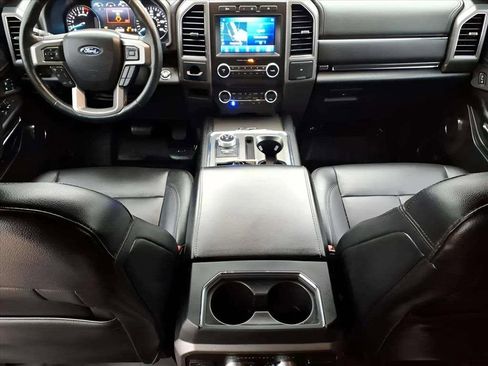 Used 2021 Ford Expedition XLT image 10