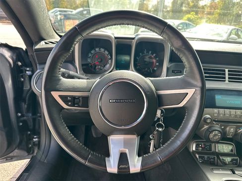 Used 2011 Chevrolet Camaro SS image 21