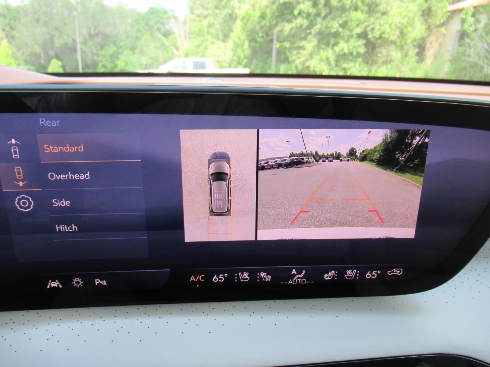 New 2026 Buick Enclave Avenir w/ Super Cruise Package FWD image 32