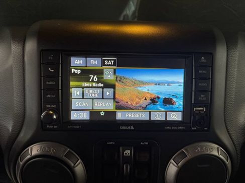Used 2017 Jeep Wrangler Unlimited Sport AWD/4WD image 5