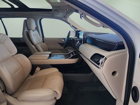 Used 2020 Lincoln Navigator Reserve w/ Luxury Package AWD/4WD image 31