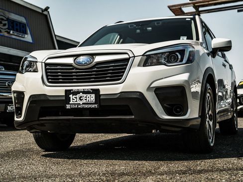 Used 2020 Subaru Forester Premium AWD/4WD image 5