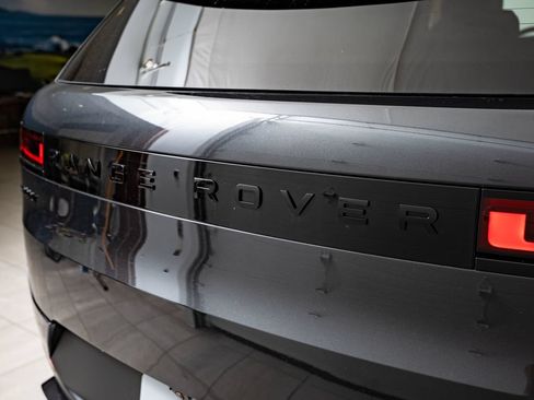 New 2026 Land Rover Range Rover Sport SE AWD/4WD image 18