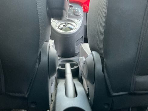 Used 2013 FIAT 500 Lounge image 33