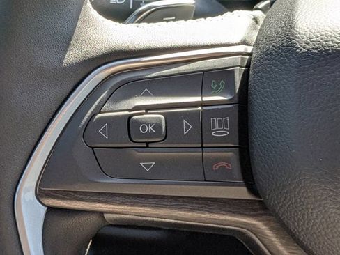 New 2026 Jeep Grand Cherokee Altitude AWD/4WD image 25