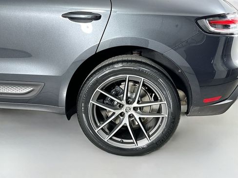 Certified 2023 Porsche Macan image 34