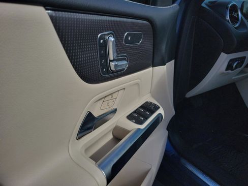 Certified 2021 Mercedes-Benz GLB 250 GLB 250 image 21