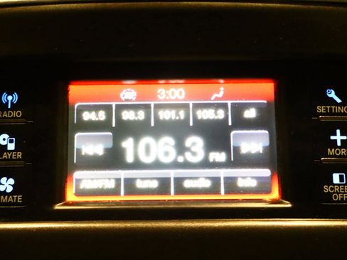 Used 2019 Dodge Journey SE image 30