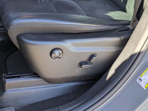 Used 2019 Jeep Grand Cherokee Altitude image 16