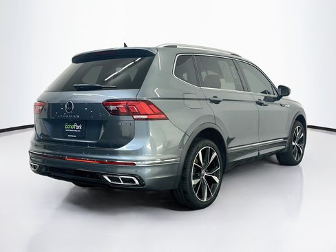 Used 2023 Volkswagen Tiguan SEL R-Line AWD/4WD image 9