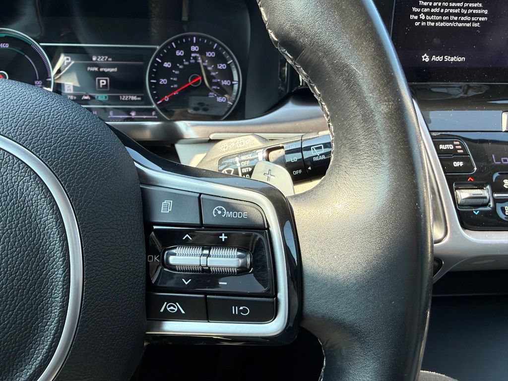 Used 2022 Kia Sorento S AWD/4WD image 32
