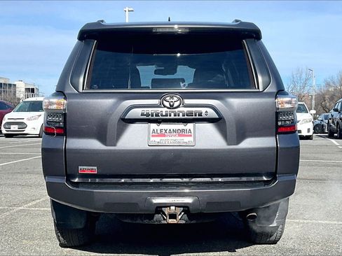 Used 2023 Toyota 4Runner SR5 Premium image 4