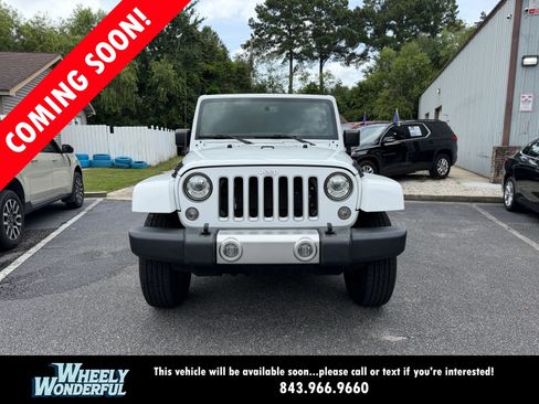Used 2018 Jeep Wrangler Unlimited Sahara AWD/4WD image 2