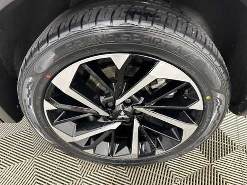 Used 2022 Mitsubishi Outlander SE AWD/4WD image 34