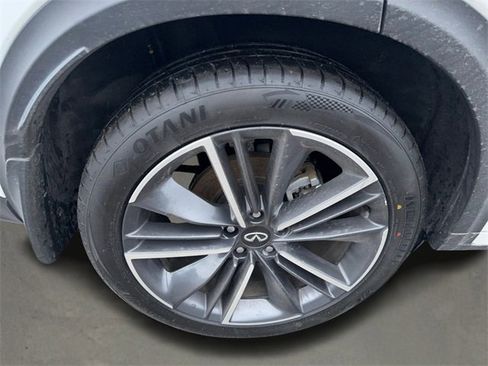 Used 2023 INFINITI QX50 Sport image 6