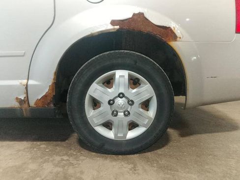 Used 2010 Dodge Grand Caravan SE FWD image 12