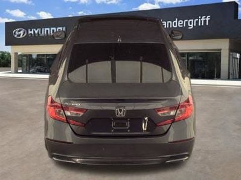 Used 2019 Honda Accord EX image 6