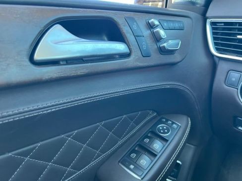 Used 2017 Mercedes-Benz GLS 450 4MATIC image 22