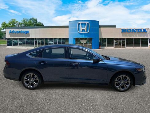 Used 2024 Honda Accord EX image 3