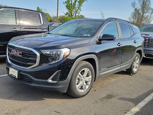 Certified 2021 GMC Terrain SLE w/ Driver Convenience Package FWD image 4