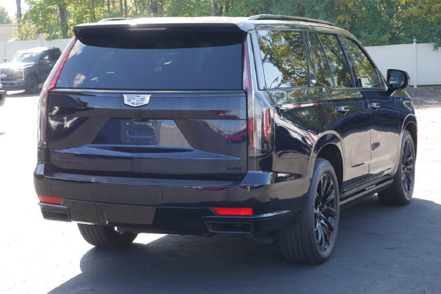 Used 2024 Cadillac Escalade Sport w/ LPO, ONYX Package AWD/4WD image 13