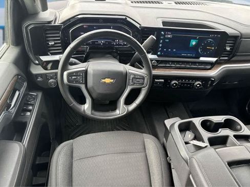 Used 2025 Chevrolet Silverado 2500 LT AWD/4WD image 26