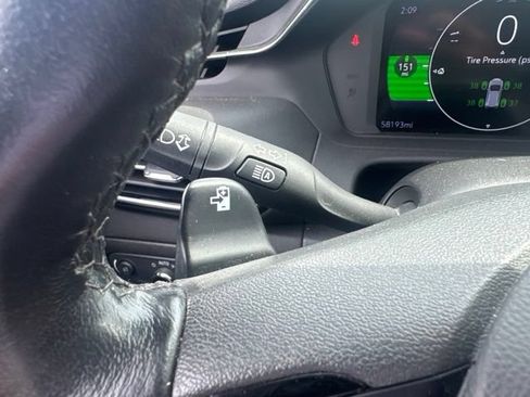 Used 2023 Chevrolet Bolt EUV Premier w/ Redline Edition FWD image 17