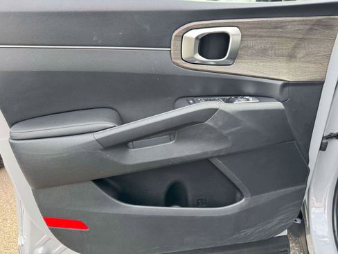 Used 2022 Kia Sorento X-Line EX image 16