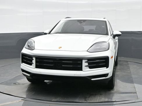 Certified 2025 Porsche Cayenne S AWD/4WD image 12