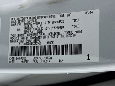 Used 2025 Toyota Tundra SR5 AWD/4WD image 12
