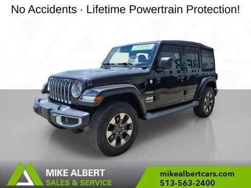 Used 2019 Jeep Wrangler Unlimited Sahara AWD/4WD image 3