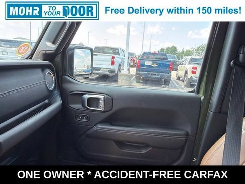 Used 2022 Jeep Wrangler Unlimited Sahara w/ LED Lighting Group AWD/4WD image 27