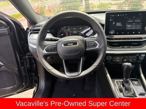 Used 2025 Jeep Compass Limited AWD/4WD image 13