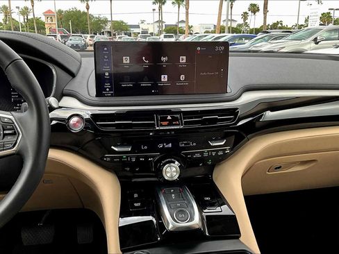 Certified 2025 Acura MDX FWD image 7