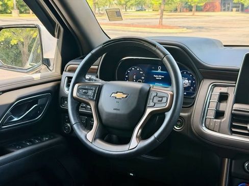 Used 2024 Chevrolet Suburban High Country w/ Advanced Technology Package AWD/4WD image 20
