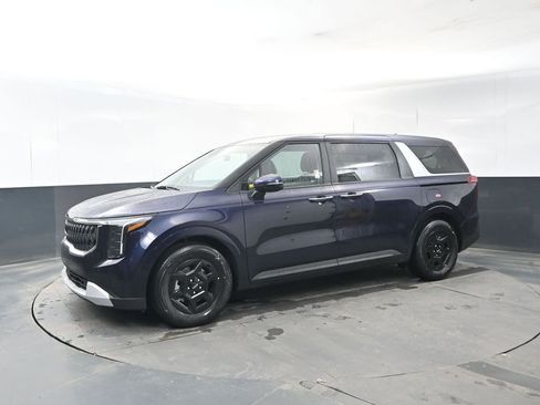 New 2026 Kia Carnival LX FWD image 2